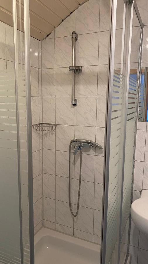 1 Zimmer Apartment Dg ไอสลิงเงิน ภายนอก รูปภาพ