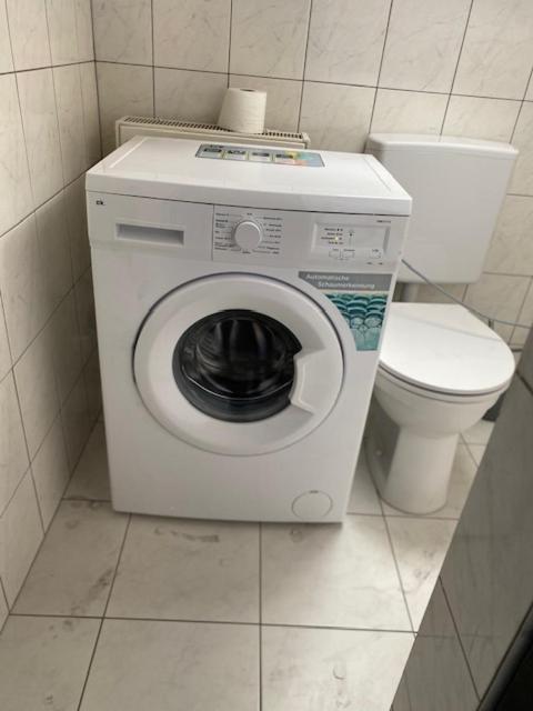 1 Zimmer Apartment Dg ไอสลิงเงิน ภายนอก รูปภาพ